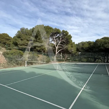 Sur Les Hauteurs, T4 Avec Clim, Wifi, Parking Et Piescine
